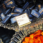 カファレル - チョコは1個からバラ売り。