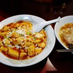 飛龍菜館 - 麻婆豆腐丼＋ラーメン