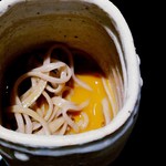 にい留 - 雲丹蕎麦　蕎麦の香りも高く思わず沈黙してしまう。美味しさに絶句していたのです。