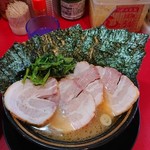 家系ラーメン とらきち家 - 