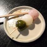 御菓子司 中村軒 - 花見団子