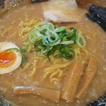 越後秘蔵麺　無尽蔵　たかさか家 - 豚骨醤油ラーメン