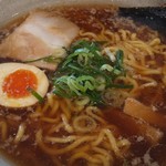 越後秘蔵麺　無尽蔵　たかさか家 - 鶏がら醤油ラーメン