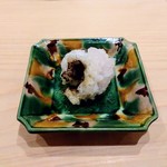 すし うえだ - 鱧、皮の炭焼き