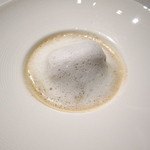 アルジェント - パンチェッタを巻いた甘鯛とポルチーニ茸のソテー　茸のカプチーノ仕立て