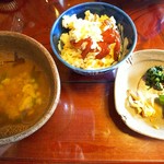 飴源 - 蟹寄せ汁、香の物と