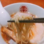 らぁ麺 とうひち - 鶏醤油らぁ麺  麺リフト