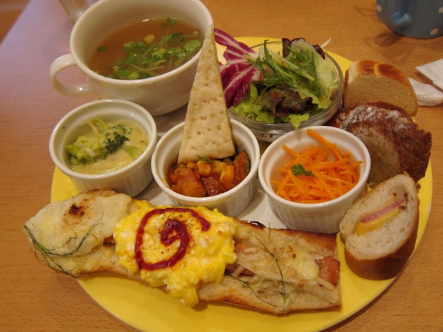 ブーランジェリ エ カフェ オブジェ 泉ケ丘 パン 食べログ