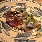 酒井商会 - お造り：コチ胡瓜おろしで、 鰹と新玉葱 岩海苔 南関上げ