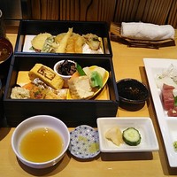旬草 弥ひろ - ●ランチ 特選二段重 2,160円 (税込) (内容：前菜･造盛り･八寸･炊合せ･天盛) 2019年06月