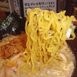 らーめん岩本屋 - タマゴ系チジレ麺ナイス