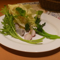 ヤマガタ サンダンデロ - バーニャカウダに付いてきたお野菜
