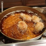 てんぷら　成生 - 油に浸かって一時間、まだまだ頑張りそうな
      じゃがいもさん(笑)