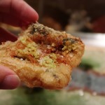 てんぷら　成生 - 手で頂きます、肉厚が伝わるかな？