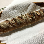 パンやきどころ RIKI - ５種のナッツのリュスティック ¥260+税