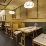 Nihombashi Sushi Tetsu - 店内　テーブル席