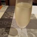 Le Lutin - グラススパークリングワイン