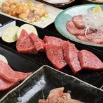 黒毛和牛焼肉と本格もつ鍋 山樹 - 