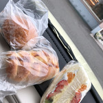 サルタセカンド - ちくわパン 180円
            つぶあんドーナツ 150円