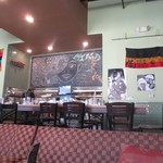 Busboys and Poets - 店内１
