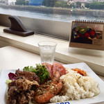 110753504 - 窓辺のケーキのお写真はどれも美味しそう