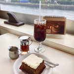 110753511 - キャロットケーキ&アイスコーヒー