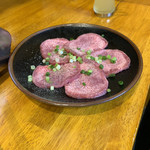 ホルモン焼肉まんぷく - 