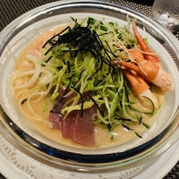 オールデイダイニング リモネ(リーガロイヤルホテル大阪) - 普通のマーケットサラダもうまいが、今回は海の幸の茶そばサラダ(レギュラーサイズ1,600円(税抜き）