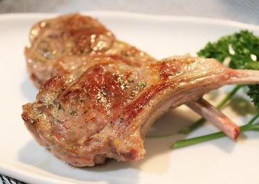 ラムチョップとトマトとポテトのグラタンのレシピ