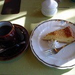 ふらっと - デザート：りんごのチーズケーキ