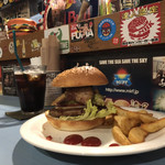 110771337 - 自家製ベーコンバーガー￥９４０
                      アボカドトッピング¥  ？
                      アイスコーヒー¥４００