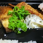 ランチタイム - タンドリーチキン、串カツ、鯖の塩焼き…その他
