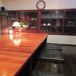 resutoranhasekura - 広く贅沢な造りのお座敷カウンター席（御足下せます）でお食事をお楽しみください。
