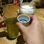 Kushidori - はい、四次会！
                        この日もまぃまぃのはしごの旅にヤングを付き合わせる(笑)
                        星野源？滝廉太郎？似のＯさんは埼玉県民。
                        終電ギリまで飲むために駅近のお店で…
                        もうお腹いっぱいなので日本酒で乾杯～