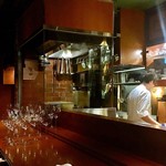レストラン マノワ - カウンターは2席のみ