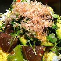 黒尊 - アボカツオ丼