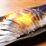 Finishing with grilled mackerel