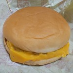 マクドナルド - チーズバーガー 130円