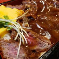 和牛料理 要 - 黒毛和牛ビフカツ重