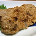焼鳥・元気 - 宇和島じゃこ天４５０円です。 これって、移転前のお店のときから好きな１品だったんですよね。 またまた、オーダーしちゃいました。