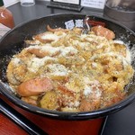 極楽うどん TKU - ナスとソーセージのトマトソースうどん（￥860）