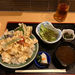Hamo Tennen Fugu Ginza Fukuwa - 鱧と京野菜の天丼1400円税込大盛サービス
