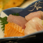 大垣お魚市場 - エビフライにはこんなゴージャスなお造りが