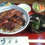 割烹 藤屋 - 中うな丼　1260円('12.01)