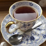 カフェアンドショップ ロータスランド - 2019/07/02
      モーニングＡセット 380円
      おまかせセット 550円
      プリンアラモード 420円
      豆乳ストロベリーアイスクリーム 150円