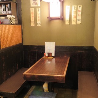 テーブル4名様×4