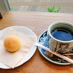 サザコーヒー - 徳川将軍珈琲（600円）ポンデケージョ（200円）ｗ