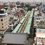 Kamameshi To Kushi Yaki Asadori - 五重塔のすぐ下に看板が見えます