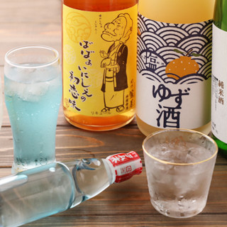 お酒も多彩な品揃え。こだわりの日本酒や梅酒がおすすめです