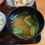 瀬戸内海 - 味噌汁（あじどんランチ）